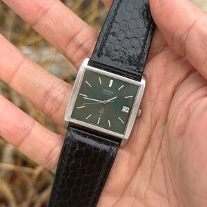 Vintage 1976 Seiko Quartz Tank 4122-5000 Men’s Watch
[Emerald Green Dial]